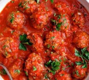 MeatBalls in Tomato Sauce - Passover Entrées